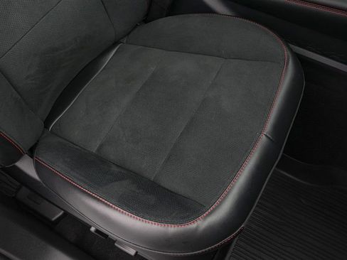 Certified 2025 Ford Explorer ST image 29