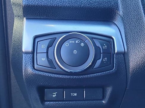 Used 2019 Ford Explorer Sport image 17