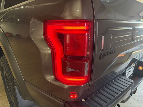 Used 2018 Ford F150 Raptor w/ Equipment Group 802A Luxury AWD/4WD image 11