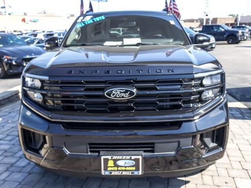 Certified 2025 Ford Expedition Max Platinum w/ Stealth Appearance Package AWD/4WD image 4