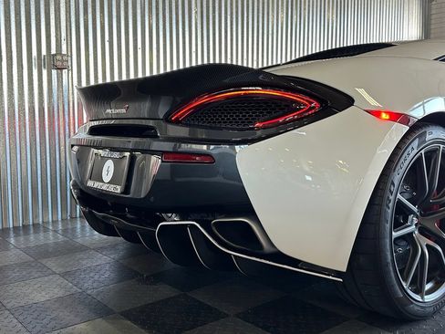 Used 2016 McLaren 570S Coupe RWD image 23