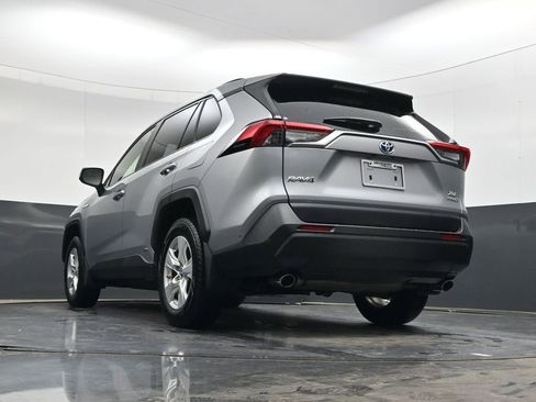 Used 2019 Toyota RAV4 XLE w/ Convenience Package AWD/4WD image 32