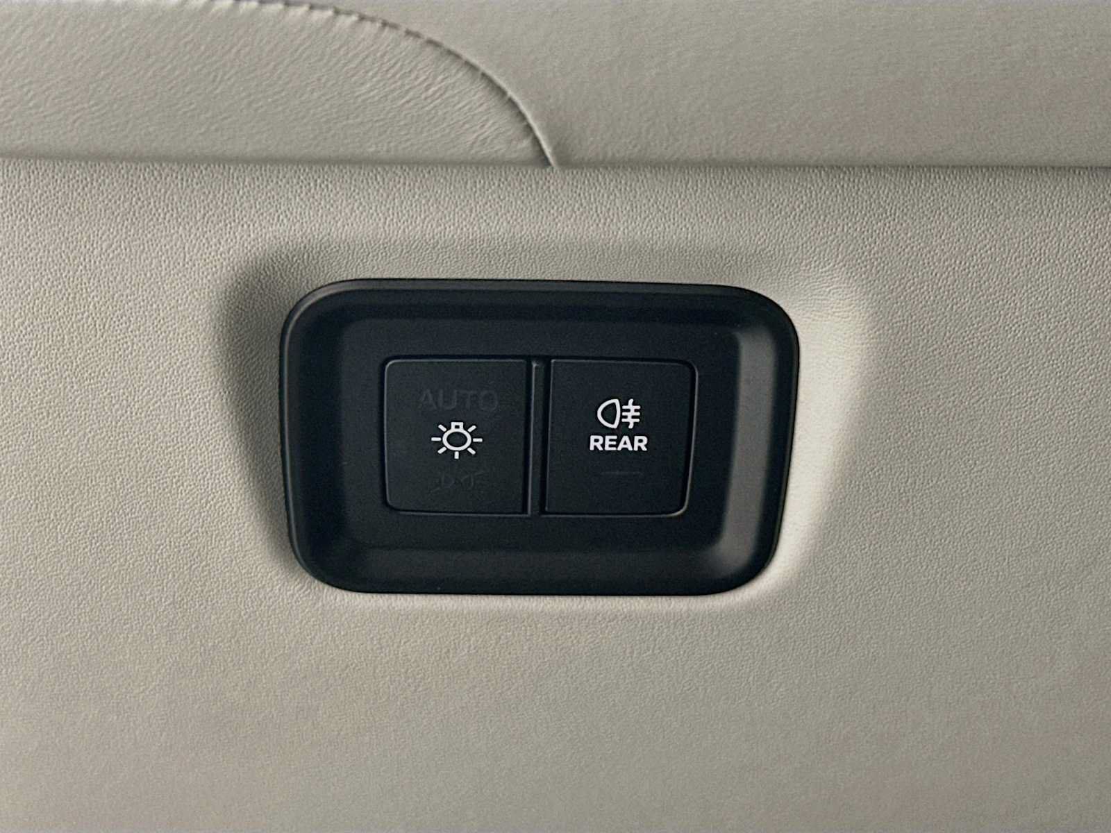 Certified 2026 Porsche Cayenne AWD/4WD image 13