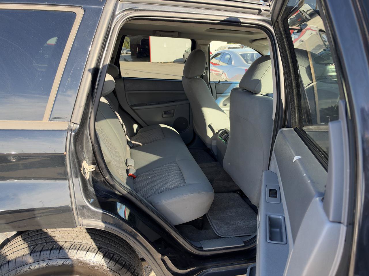 Used 2007 Jeep Grand Cherokee Laredo AWD/4WD image 10