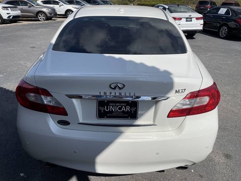 Used 2013 INFINITI M37 w/ Premium Pkg RWD image 5