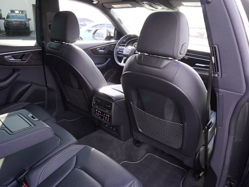 Used 2021 Audi Q8 Premium Plus w/ Premium Plus Package image 10