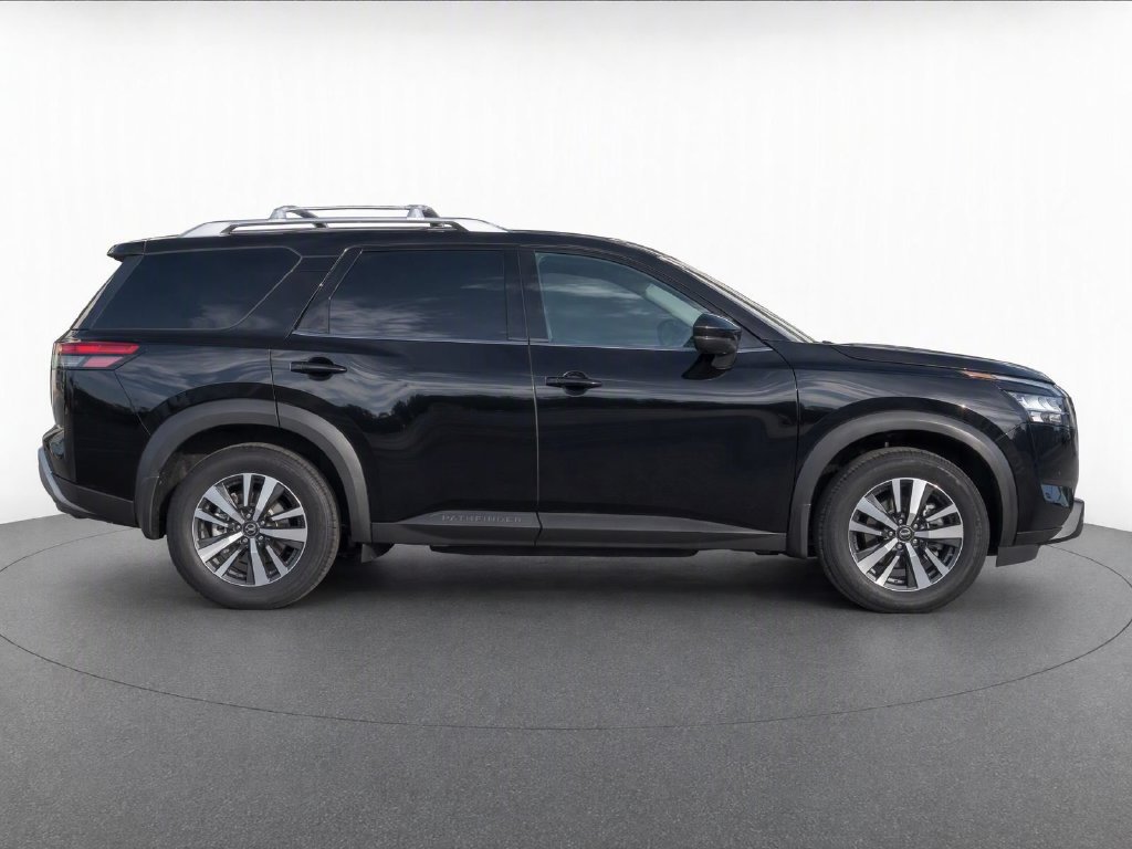 Used 2024 Nissan Pathfinder SL AWD/4WD image 7
