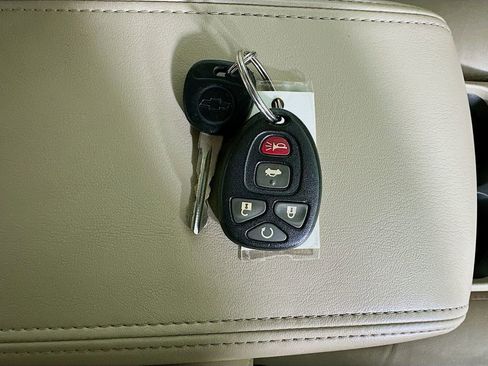 Used 2011 Chevrolet Impala LT w/ Luxury Edition Package image 39