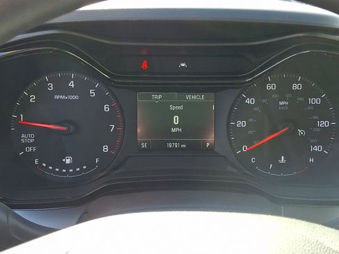 Used 2025 Chevrolet Trax LS image 22