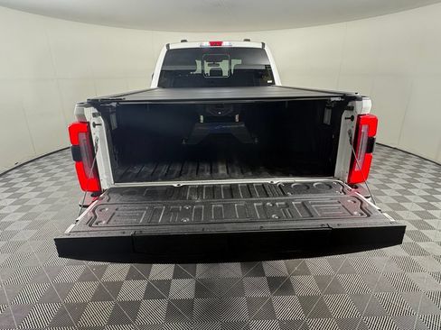 Used 2025 Ford F350 Platinum w/ Platinum Plus Package AWD/4WD image 29