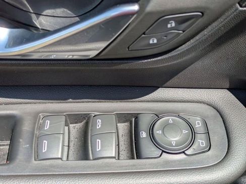 Used 2023 GMC Terrain SLE w/ Driver Convenience Package AWD/4WD image 15