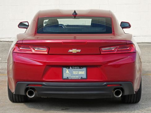 Used 2017 Chevrolet Camaro LT RWD image 39
