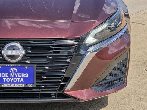 Used 2025 Nissan Altima 2.5 SV FWD image 4