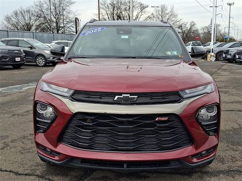 Used 2022 Chevrolet TrailBlazer RS w/ Sun and Liftgate Package image 2