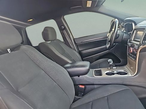 Used 2014 Jeep Grand Cherokee Laredo image 31