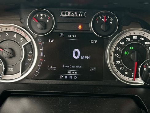 Used 2017 RAM 2500 Laramie image 24