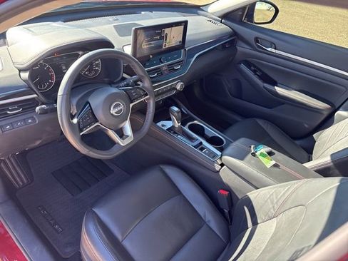 Certified 2024 Nissan Altima 2.5 SR w/ SR Premium Package image 13