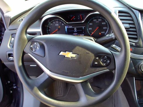 Used 2019 Chevrolet Impala LS FWD image 10