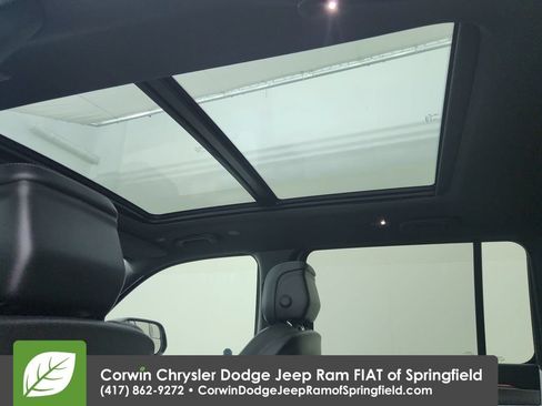Used 2025 Jeep Wagoneer Series II w/ Premium Group I AWD/4WD image 29