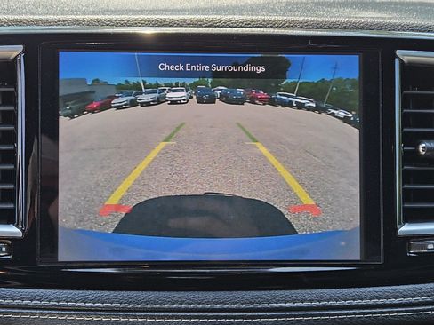 Used 2025 Chrysler Pacifica Limited FWD image 22