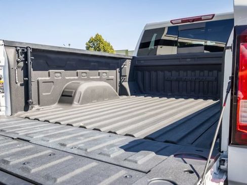 Used 2023 GMC Sierra 1500 Denali AWD/4WD image 16