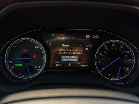 Used 2022 Toyota Venza XLE AWD/4WD image 22