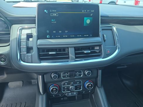 Used 2022 Chevrolet Tahoe Z71 w/ Luxury Package AWD/4WD image 23