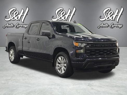 Used 2023 Chevrolet Silverado 1500 Custom AWD/4WD image 2