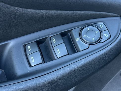 Used 2019 Chevrolet Volt LT w/ Comfort Package FWD image 12