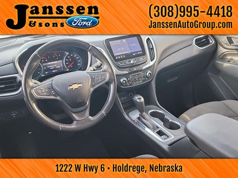 Used 2020 Chevrolet Equinox LT image 18