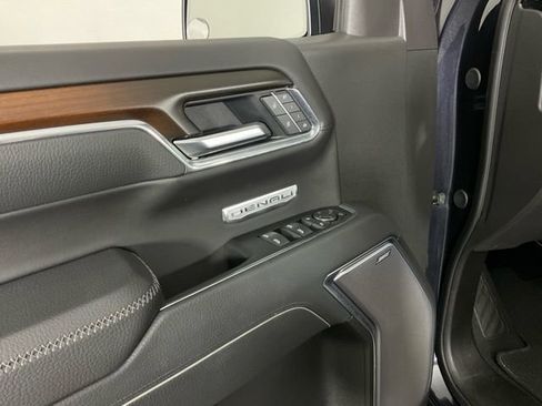 Used 2025 GMC Sierra 1500 Denali w/ Denali Reserve Package image 29