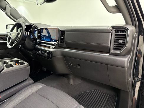 Used 2023 Chevrolet Silverado 1500 LT AWD/4WD image 31