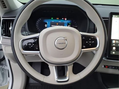 New 2026 Volvo XC90 T8 Ultra w/ Protection Package Premier AWD/4WD image 19