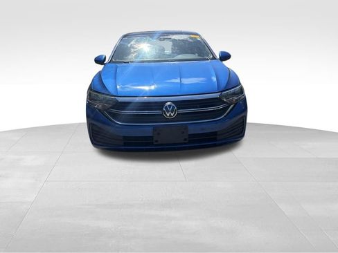 Used 2023 Volkswagen Jetta SE FWD image 6