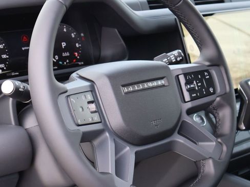 New 2026 Land Rover Defender 110 X-Dynamic SE AWD/4WD image 17