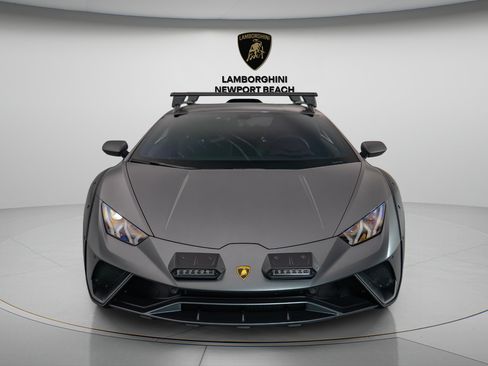 Used 2024 Lamborghini Huracan Sterrato AWD/4WD image 2