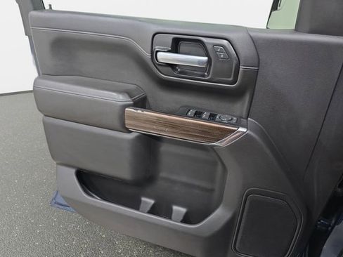 Used 2021 Chevrolet Silverado 1500 LT AWD/4WD image 27