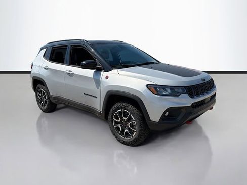New 2026 Jeep Compass Trailhawk w/ Sun, Sound & Navigation Group AWD/4WD image 3