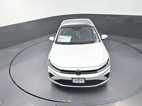 New 2026 Volkswagen Jetta SE image 11