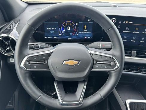 New 2026 Chevrolet Equinox LT w/ Convenience Package II AWD/4WD image 25