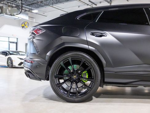 Used 2022 Lamborghini Urus image 24