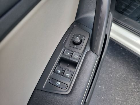 Used 2023 Volkswagen Tiguan S FWD image 14