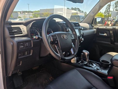 Used 2018 Toyota 4Runner TRD Pro AWD/4WD image 9