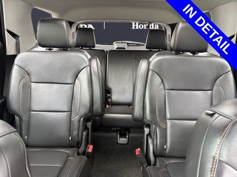 Used 2019 Chevrolet Traverse Premier w/ Driver Confidence II Package FWD image 14