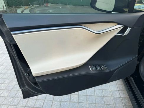 Used 2018 Tesla Model S 75D image 24