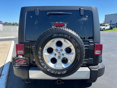 Used 2013 Jeep Wrangler Unlimited Sahara w/ Connectivity Group AWD/4WD image 4