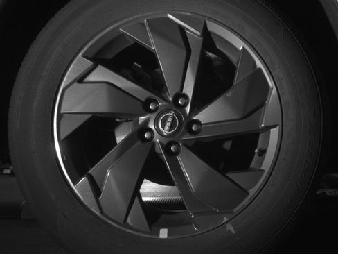 Used 2025 Nissan Rogue SV FWD image 15