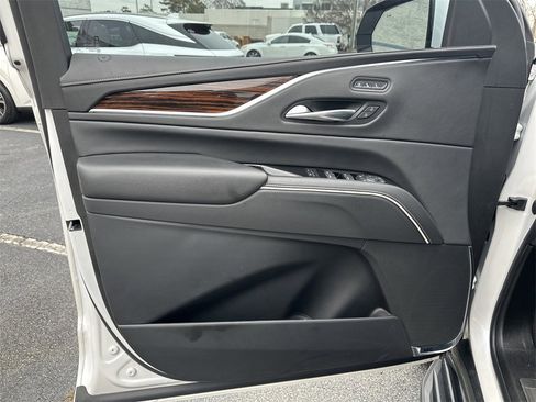 Used 2022 Cadillac Escalade ESV Premium Luxury w/ Performance Package image 12