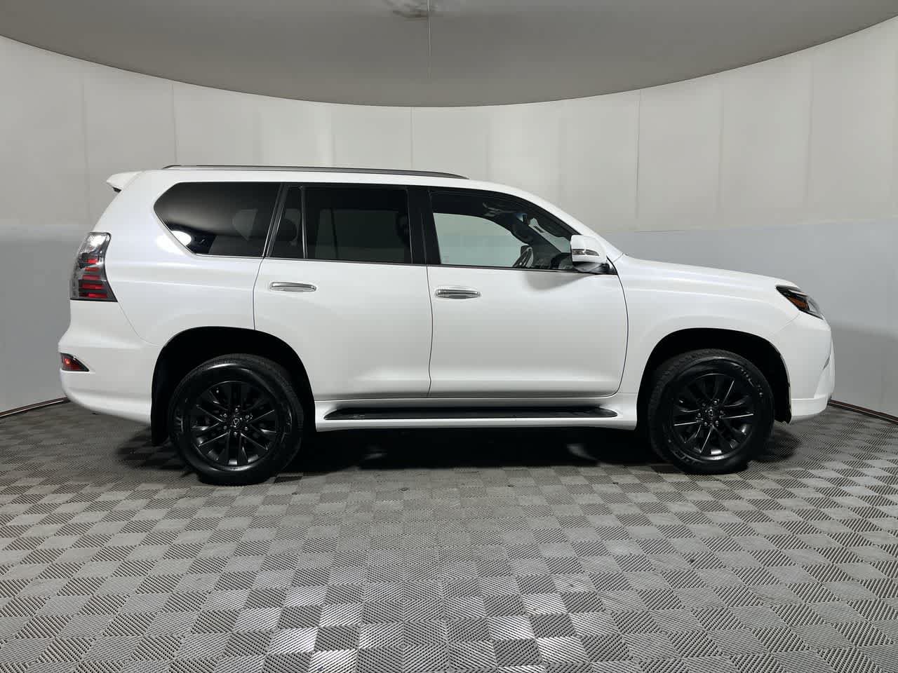 Used 2021 Lexus GX 460 Premium w/ Premium Package AWD/4WD image 9