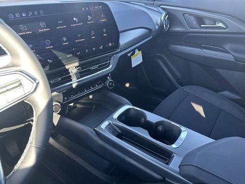 New 2026 Chevrolet Equinox EV LT w/ Comfort Package image 19